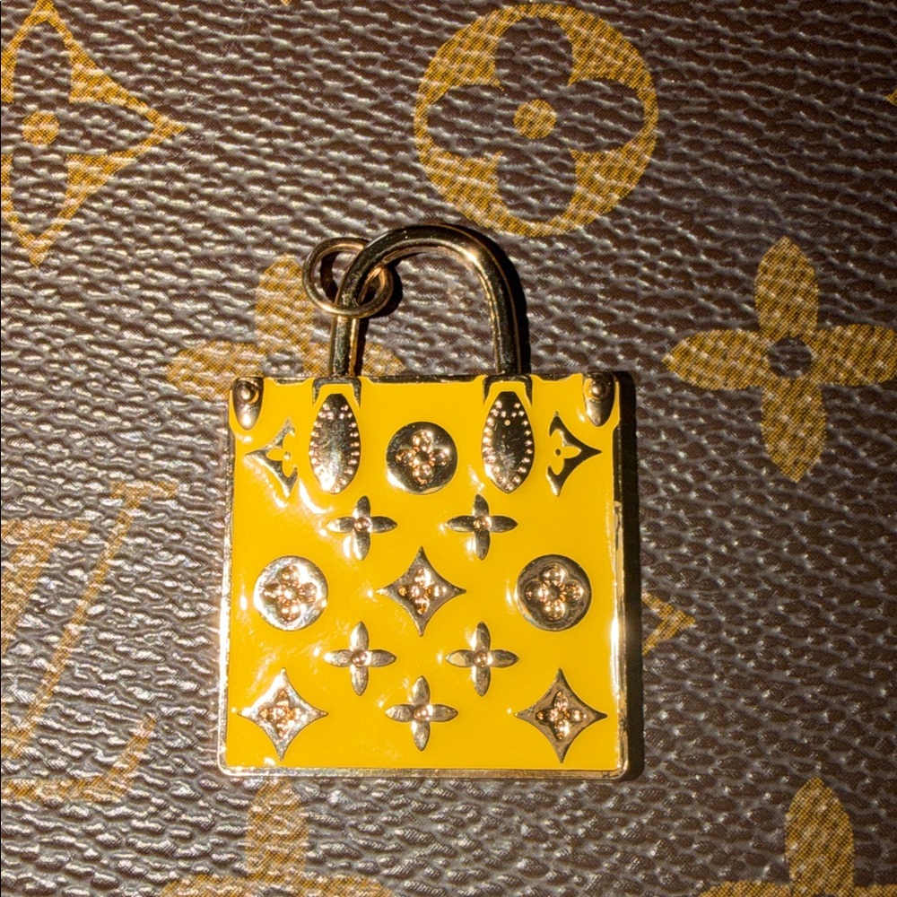 Beautiful yellow and gold Upcycled Louis Vuitton charm or pendant - Picture 6 of 6